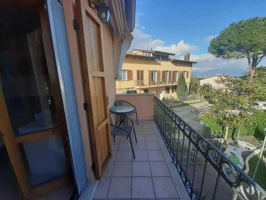 Guest house Camera Privata In Villa Con Ingresso Indipendente E Grande Giardino Perugia