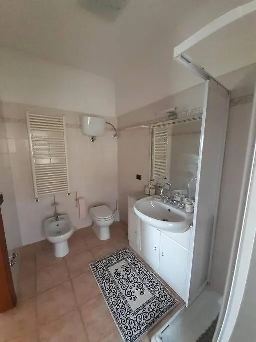 Camera Privata In Villa Con Ingresso Indipendente E Grande Giardino Perugia